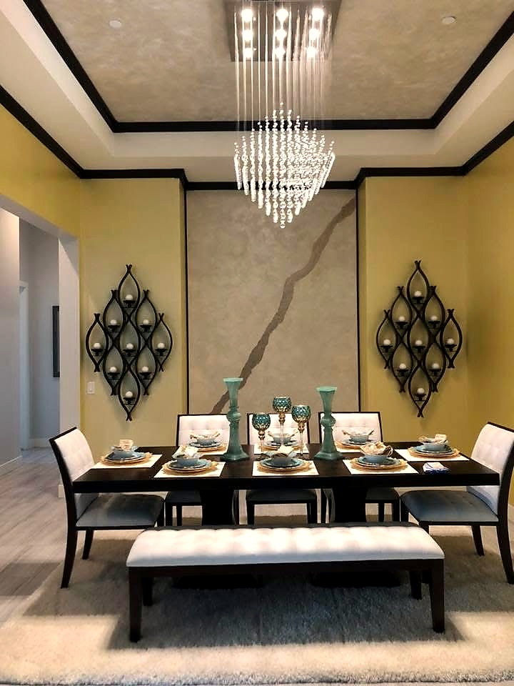 Metallic plaster dining room